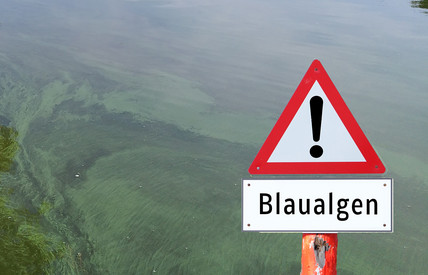 Warnstufe an drei Badeseen