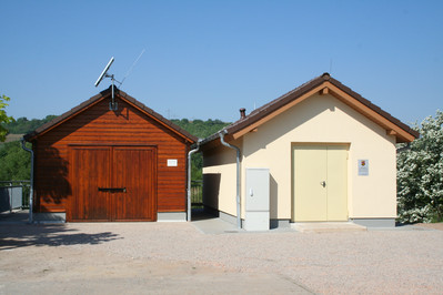 Die beiden Gebäude der Untersuchungsstation