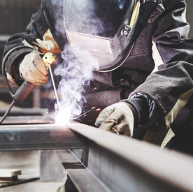 Arbeiter beim Schweißen